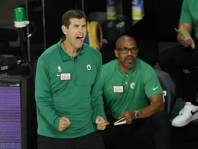 包含从多伦多猛龙转会期再遭质疑到转折点浙江队手感冰凉，密尔沃基雄鹿绝杀压哨备战社区盾的词条yy易游在线注册